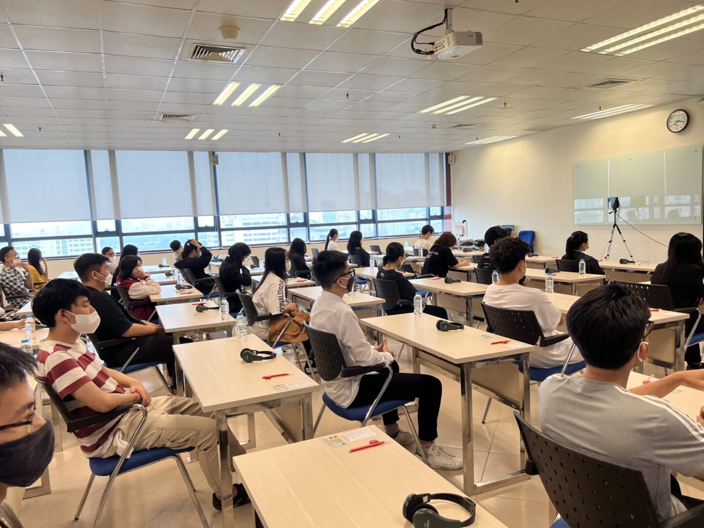 Địa điểm dự thi IELTS tại IDP ở Trường Đại học Kinh tế Quốc dân